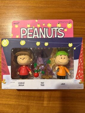 Super7 Peanuts ReAction Figure Holiday Box Set